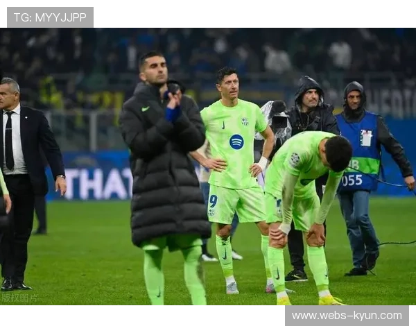 欧冠赛事推动足球热情，各地球迷组织观赛活动迎接淘汰赛